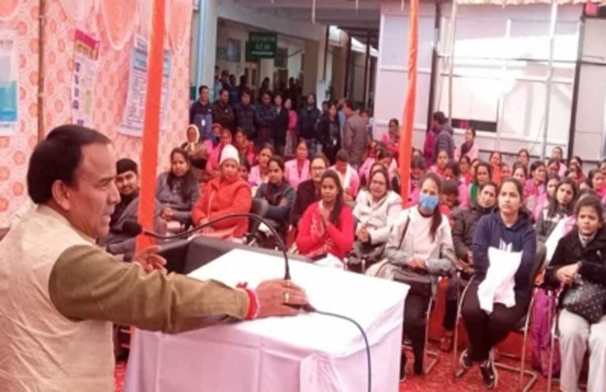 पौड़ी में स्वास्थ्य मंत्री धन सिंह रावत ने डायलिसिस सुविधा का किया लोकार्पण